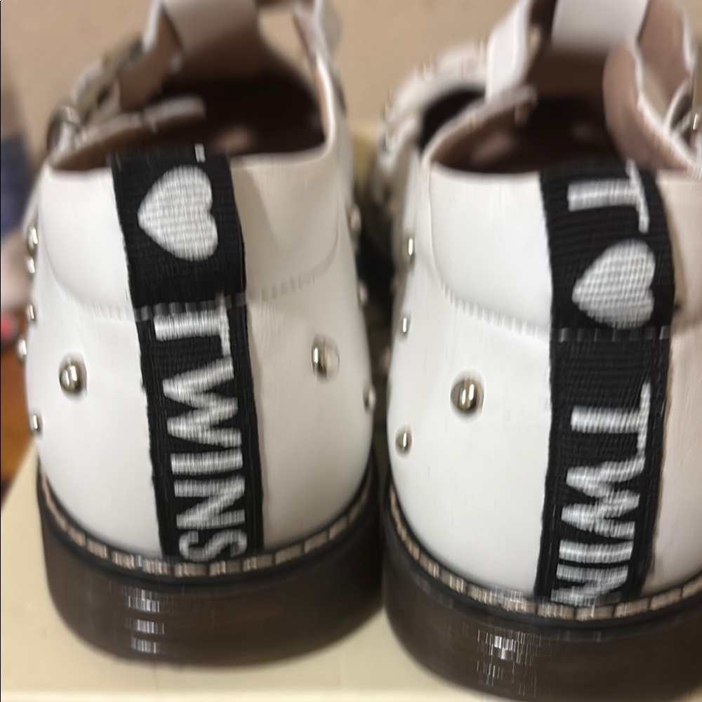 Twin-Set White Dress Shoes Elegant Design - Picture 5 of 11